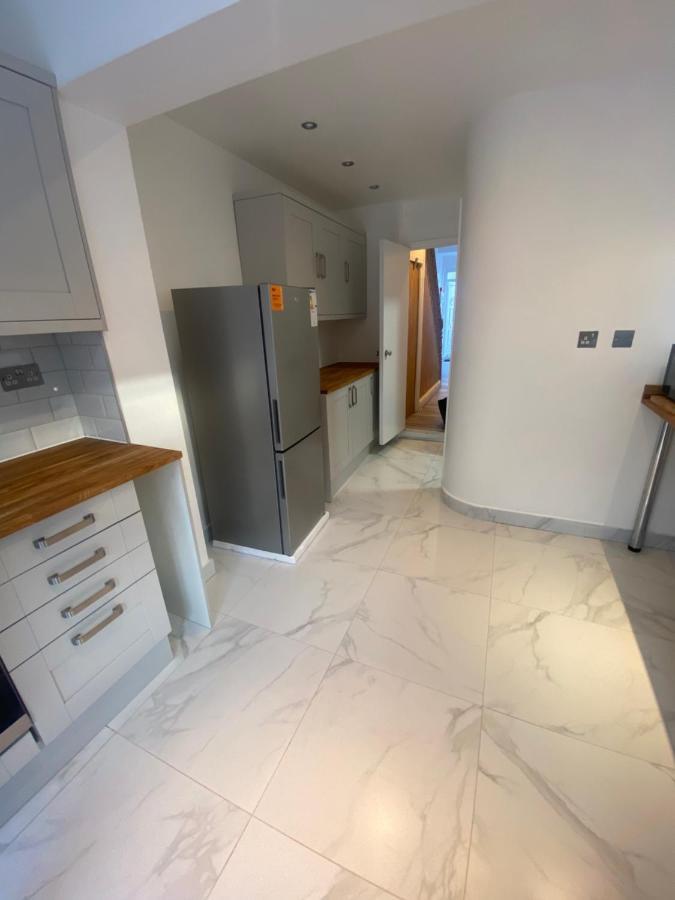 דירות לונדון Cosy House In Newham מראה חיצוני תמונה