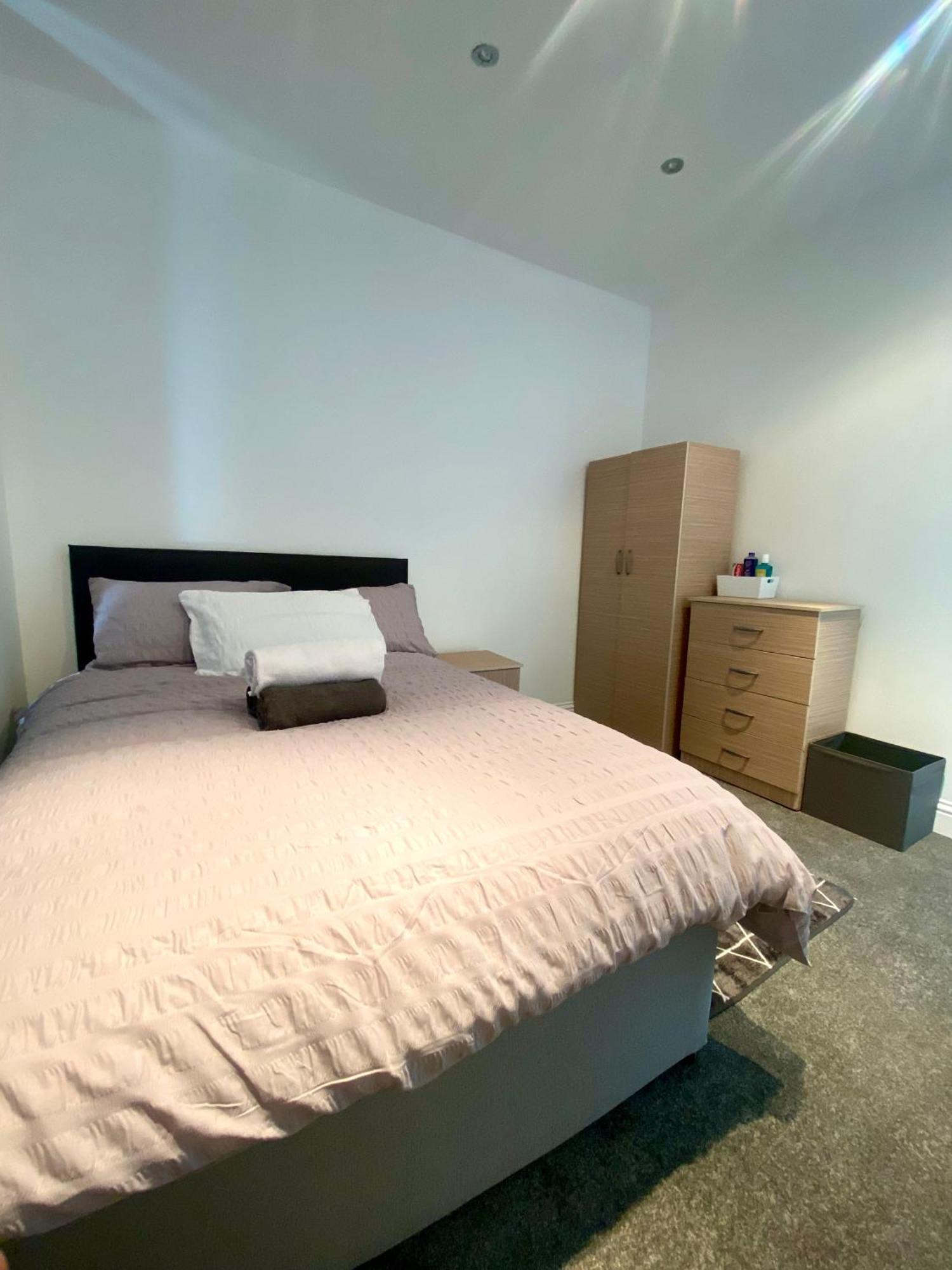 דירות לונדון Cosy House In Newham מראה חיצוני תמונה